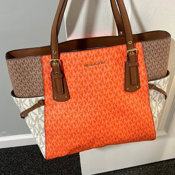Brand new never worn had them for 3 years sat in the dust bag, box,shopping bag. Goyard San Luis Bag Wrinkle Solution: Looks Good Insert | TikTok main image 4
